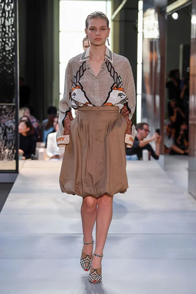 Look 33
